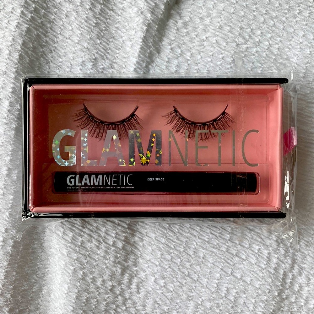 Glamnetic Virgo Magnetic Lashes + Magnetic Felt Tip Eyeliner Pen in Deep Space